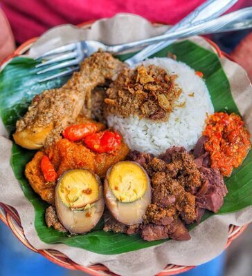 ジョグジャカルタの郷土料理！ナシ・グデッグをみんなで作ろう🇮🇩