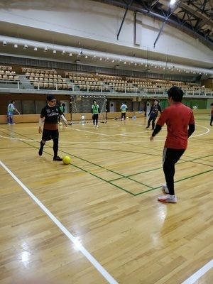 ギャラリー｜快適室内で初心者向けエンジョイフットサル Forza FC