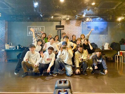 ギャラリー｜大人から始めるダンス！大阪の社会人ダンスサークルWE