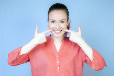 プロフィール｜affordable teeth whitening bukit timah